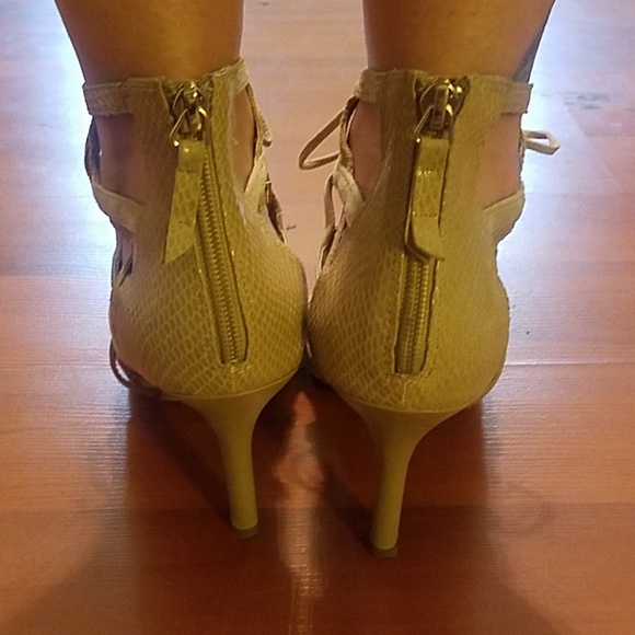 WHBM Heels - Picture 7 of 8